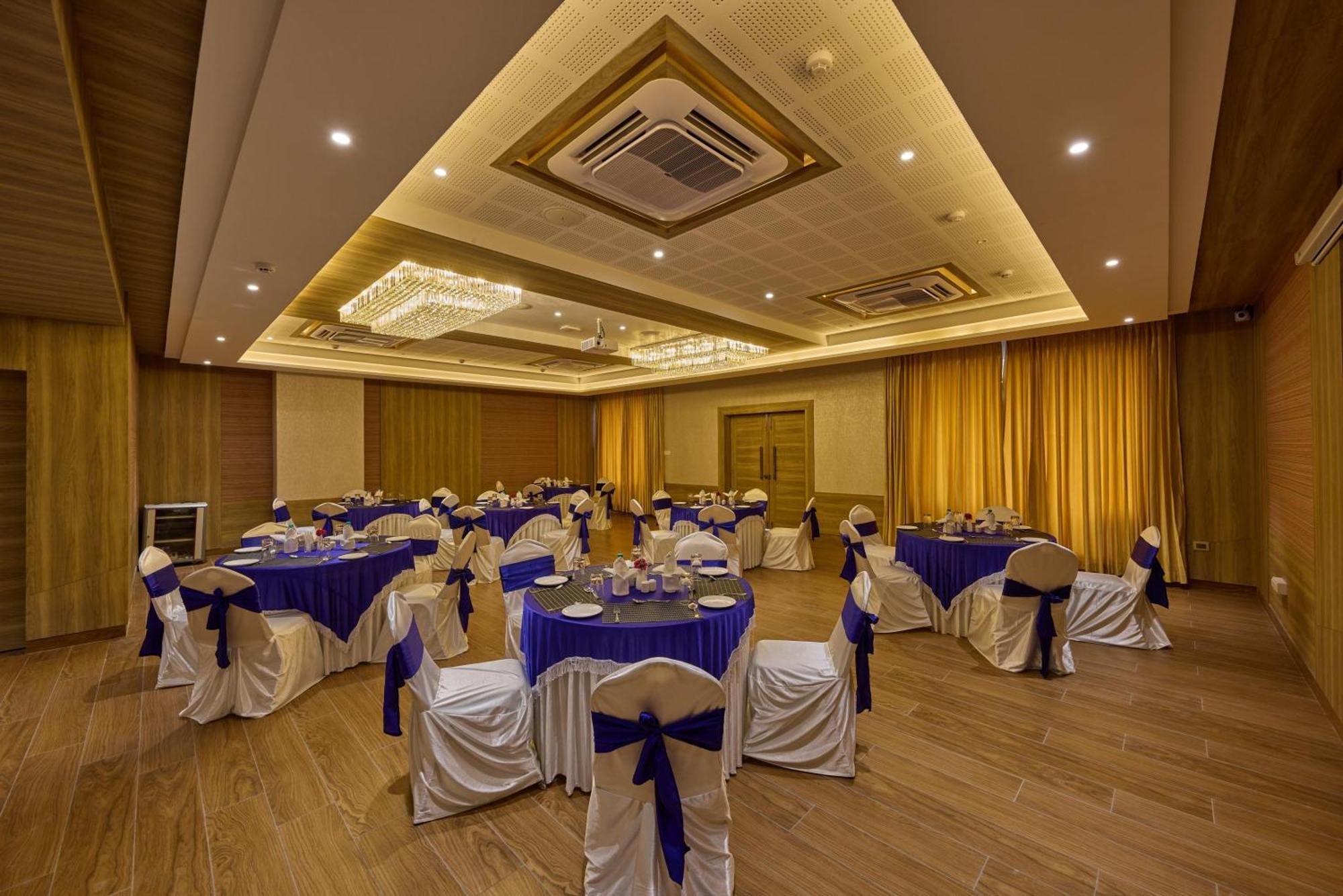 Grand Continent Hosur A Sarovar Portico Affiliate Hotel 外观 照片
